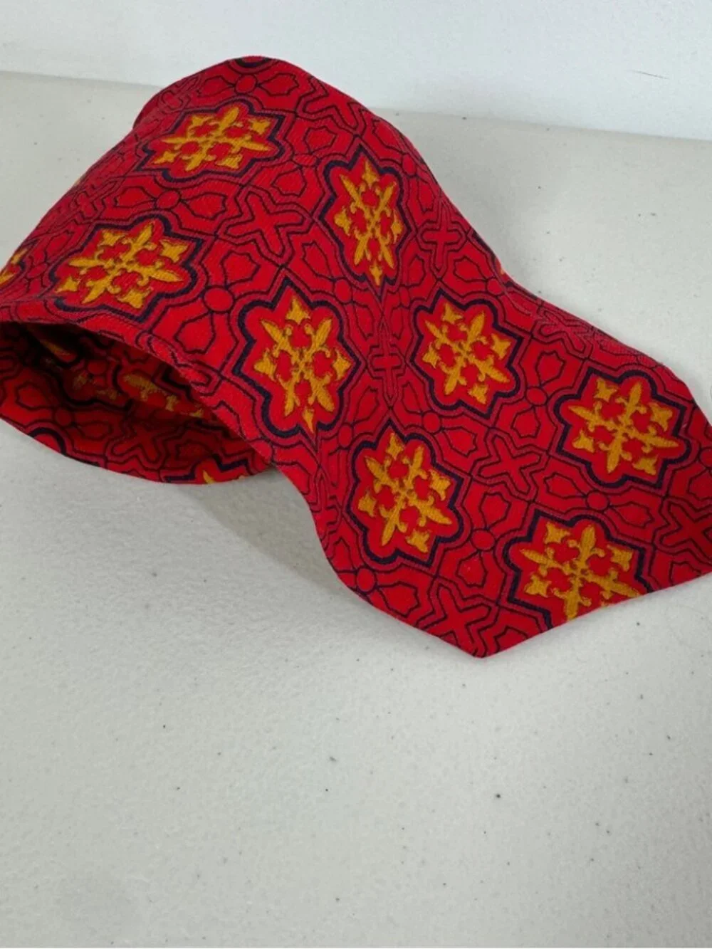 Viyella Wool Cotton Red and Yellow Medallion Patterned Men's Tie Vintage Classic